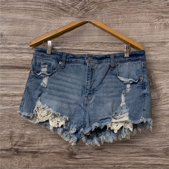 Mossimo High Rise Distressed Denim Shorts 14/32 Light Wash Crochet Lace - Picture 1 of 9